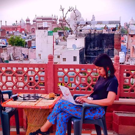 Hotel India Inn Walking Distance From Taj Mahal-- Rooftop Taj Mahal View Agra (Uttar Pradesh) Exterior foto