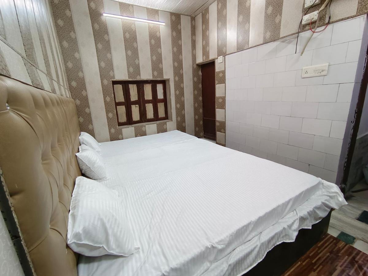 Hotel India Inn Walking Distance From Taj Mahal-- Rooftop Taj Mahal View Agra (Uttar Pradesh) Exterior foto