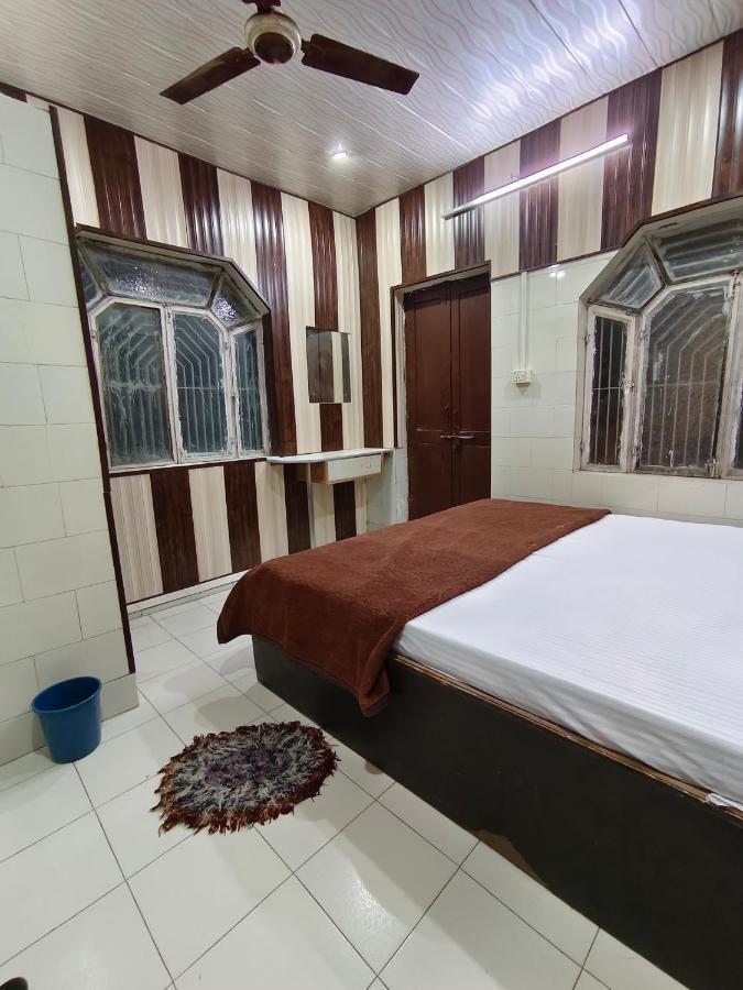 Hotel India Inn Walking Distance From Taj Mahal-- Rooftop Taj Mahal View Agra (Uttar Pradesh) Exterior foto