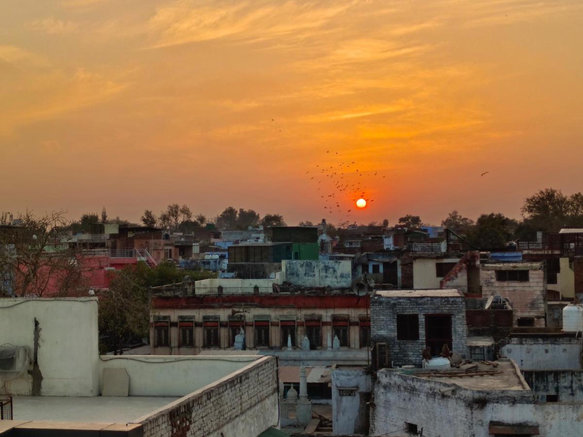 Hotel India Inn Walking Distance From Taj Mahal-- Rooftop Taj Mahal View Agra (Uttar Pradesh) Exterior foto