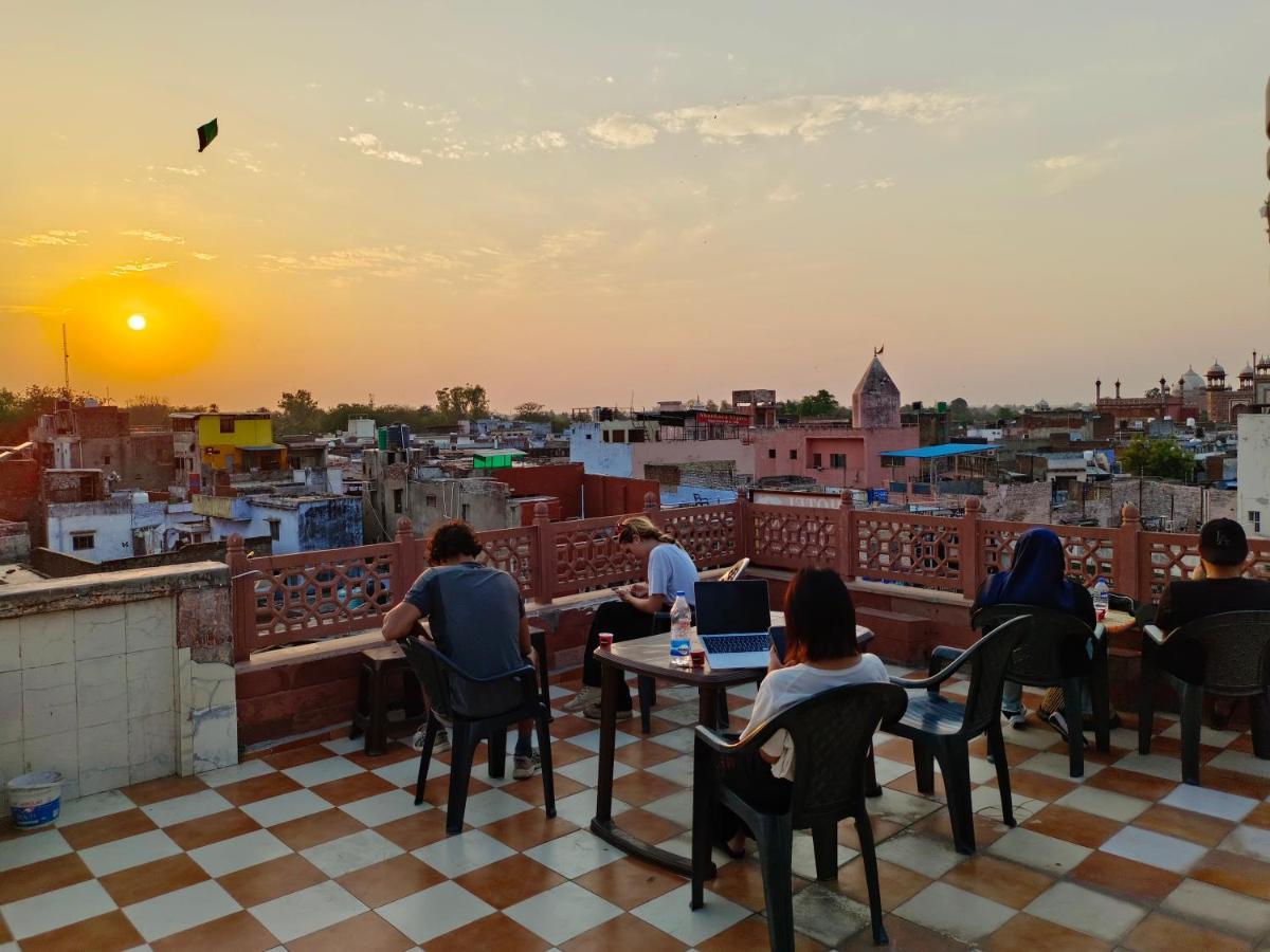 Hotel India Inn Walking Distance From Taj Mahal-- Rooftop Taj Mahal View Agra (Uttar Pradesh) Exterior foto