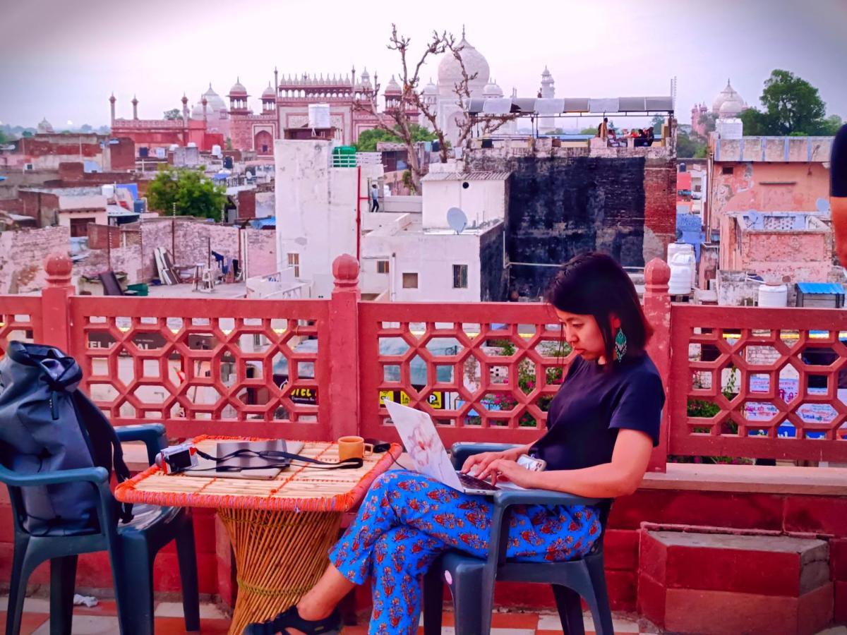 Hotel India Inn Walking Distance From Taj Mahal-- Rooftop Taj Mahal View Agra (Uttar Pradesh) Exterior foto