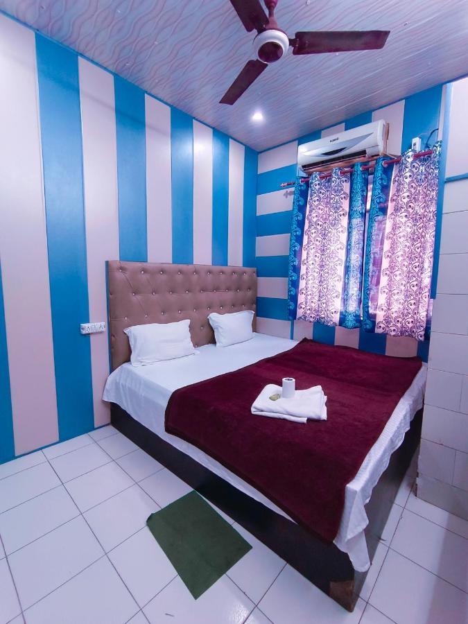 Hotel India Inn Walking Distance From Taj Mahal-- Rooftop Taj Mahal View Agra (Uttar Pradesh) Exterior foto