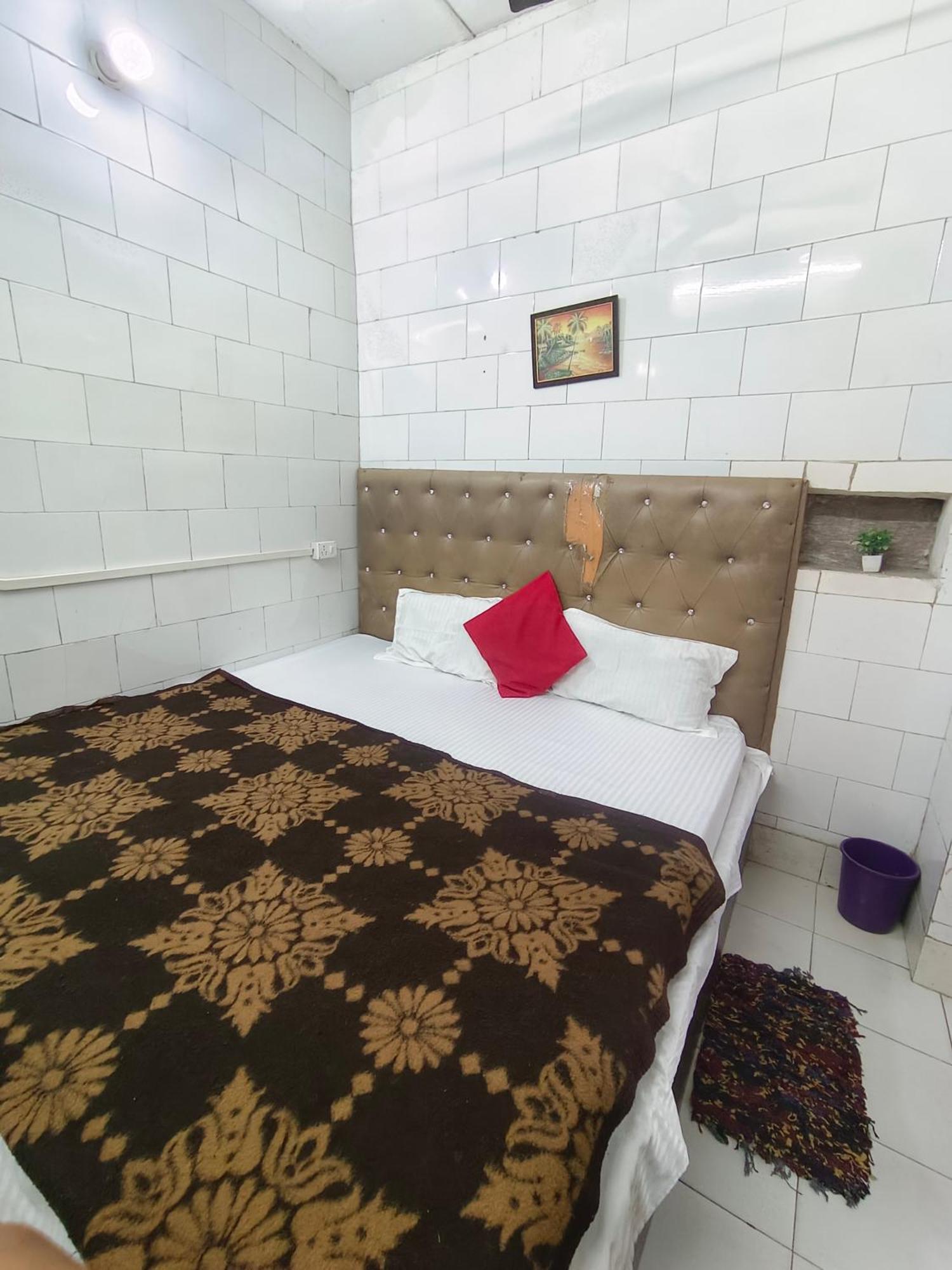 Hotel India Inn Walking Distance From Taj Mahal-- Rooftop Taj Mahal View Agra (Uttar Pradesh) Exterior foto